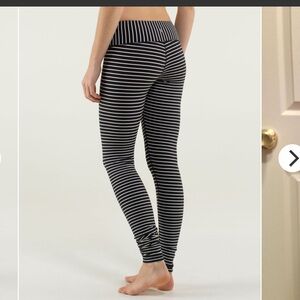 Lululemon SET Wunder Under Pant
Parallel Stripe and bra Black White / Black